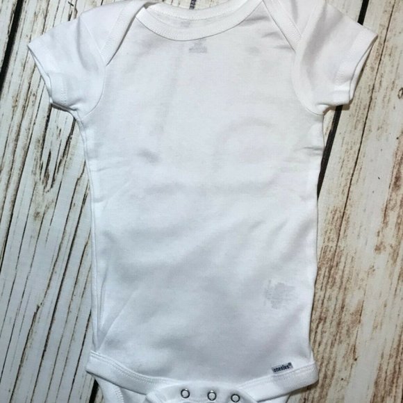 St. Patrick's Day Gerber Onesie - Picture 2 of 5